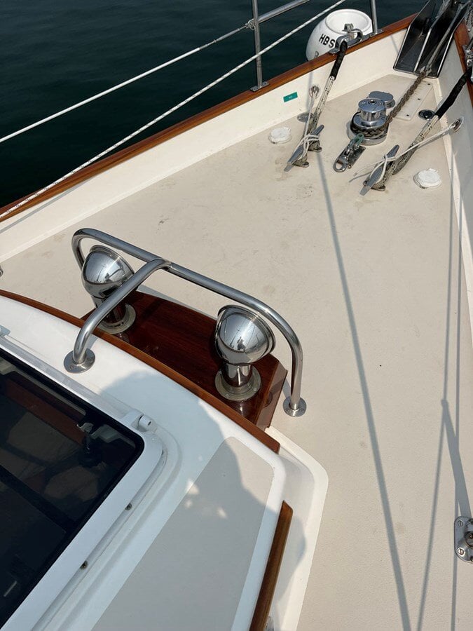 1995-morris-yachts-38-152d4e