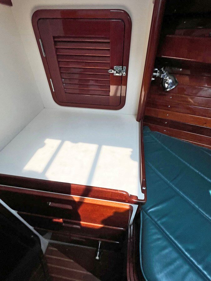 1995-morris-yachts-38-152d4e