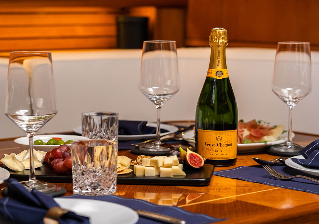 1995 NAUTOR SWAN 69' 11