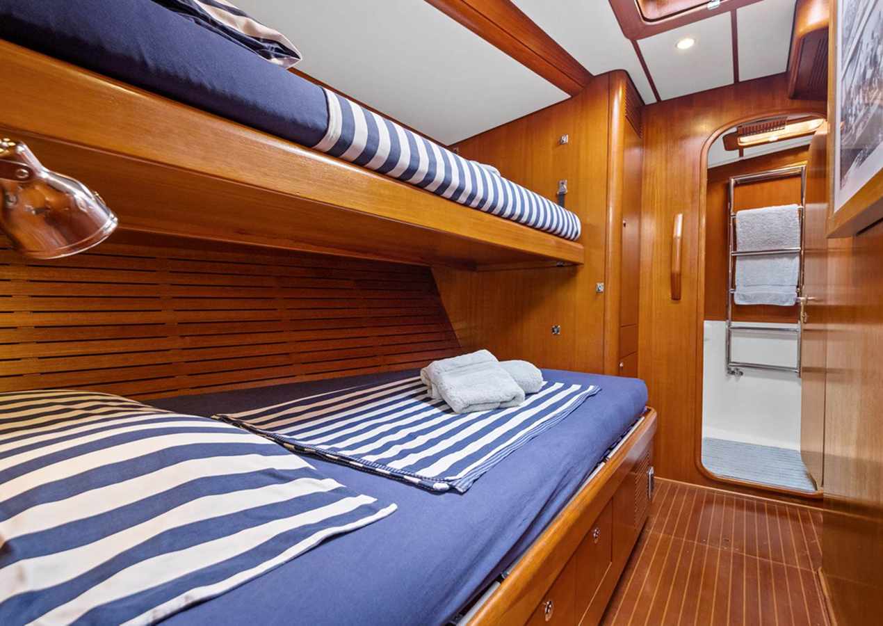 1995 NAUTOR SWAN 69' 11