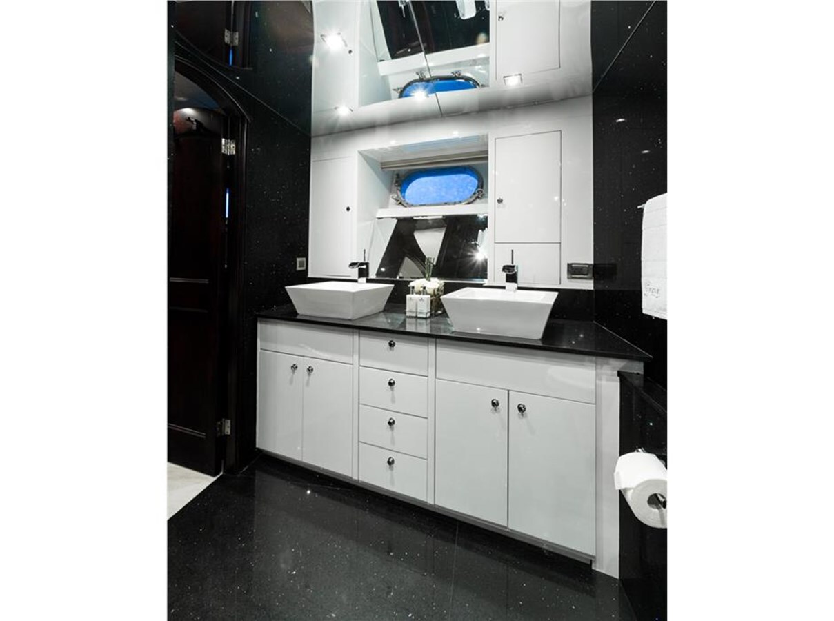 1995-westport-crescent-116-2da1e2