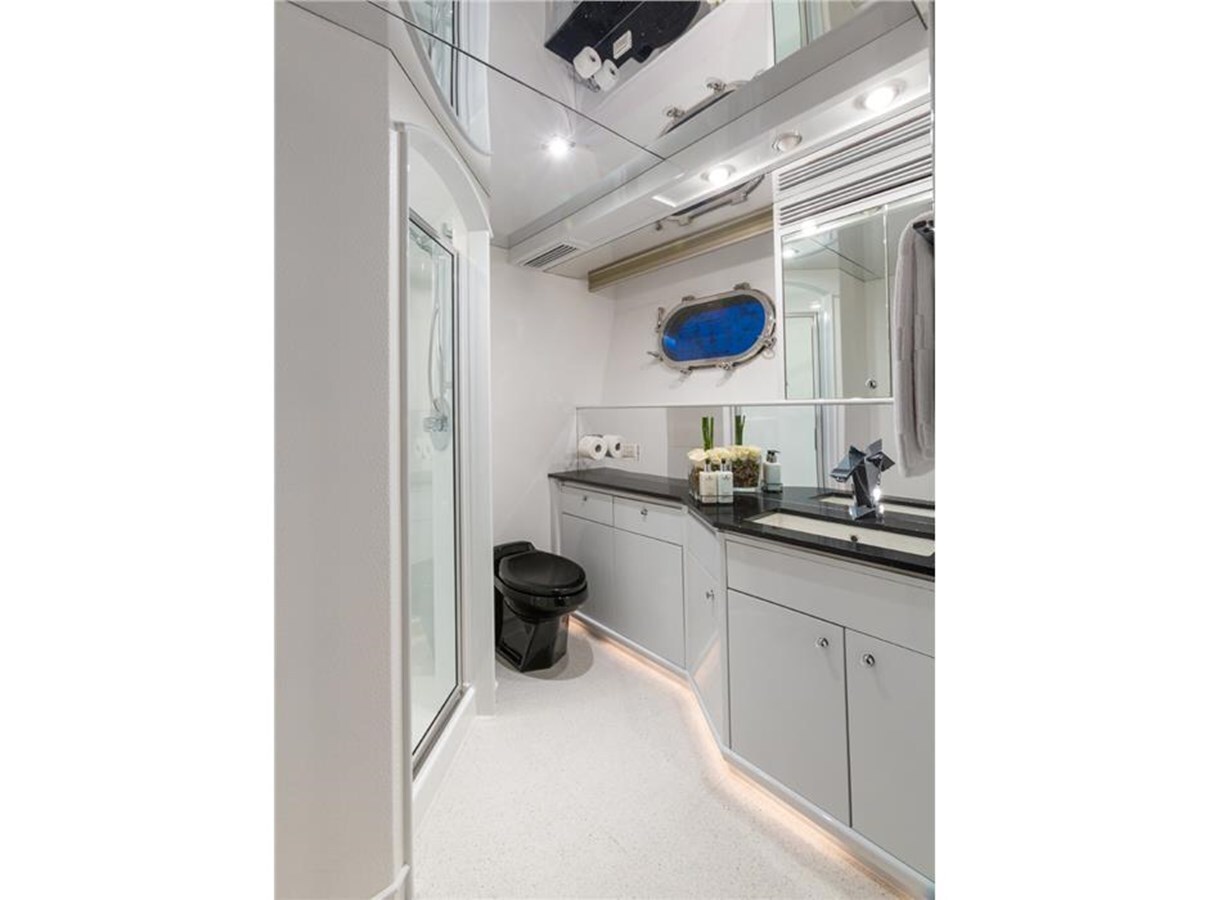 1995-westport-crescent-116-2da1e2