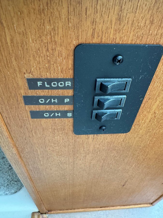 1996-bayliner-33-1-d15698