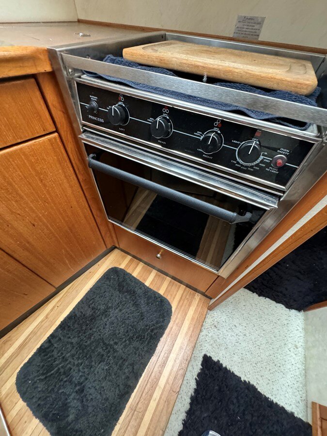 1996-bayliner-33-1-d15698