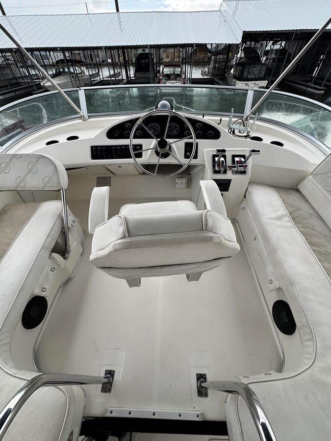 1996-bayliner-33-1-d15698