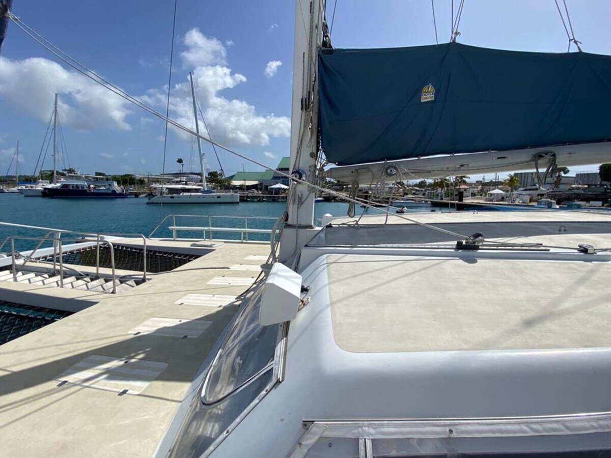 1996-gold-coast-custom-yachts-70-85a86b