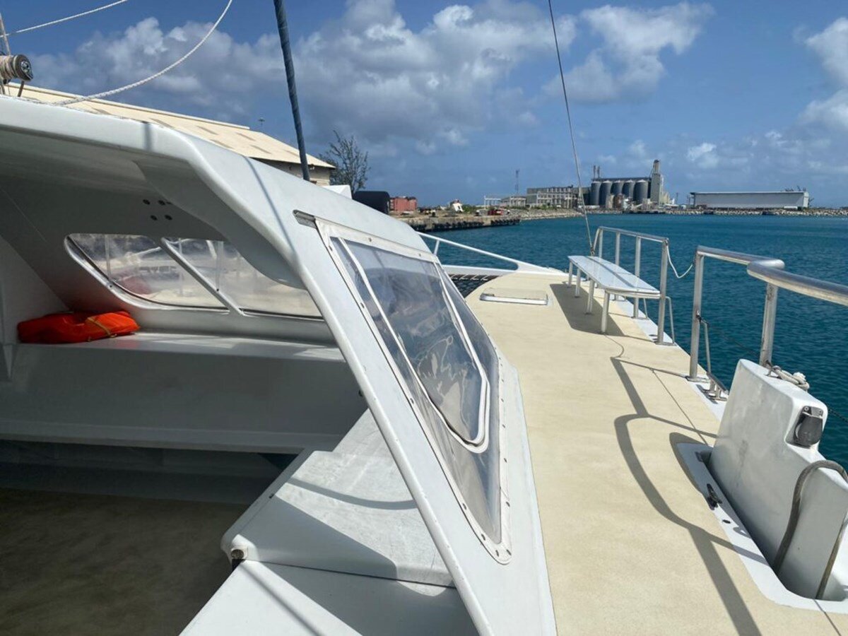 1996-gold-coast-custom-yachts-70-85a86b