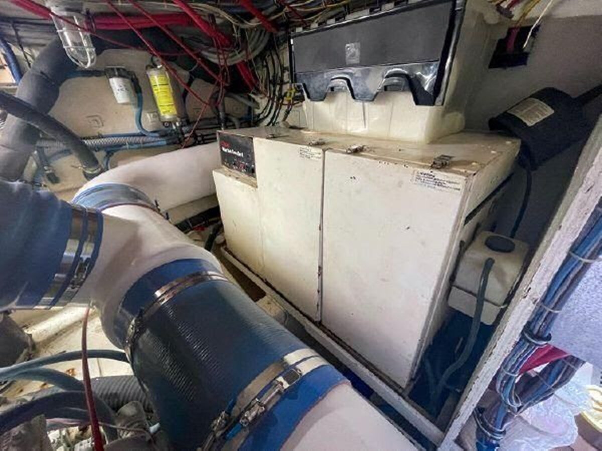 1996-hatteras-54-11-b82c02