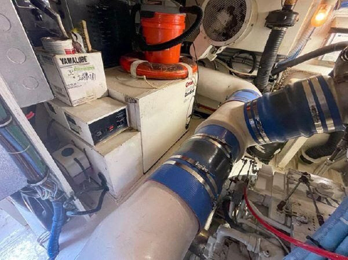 1996-hatteras-54-11-b82c02