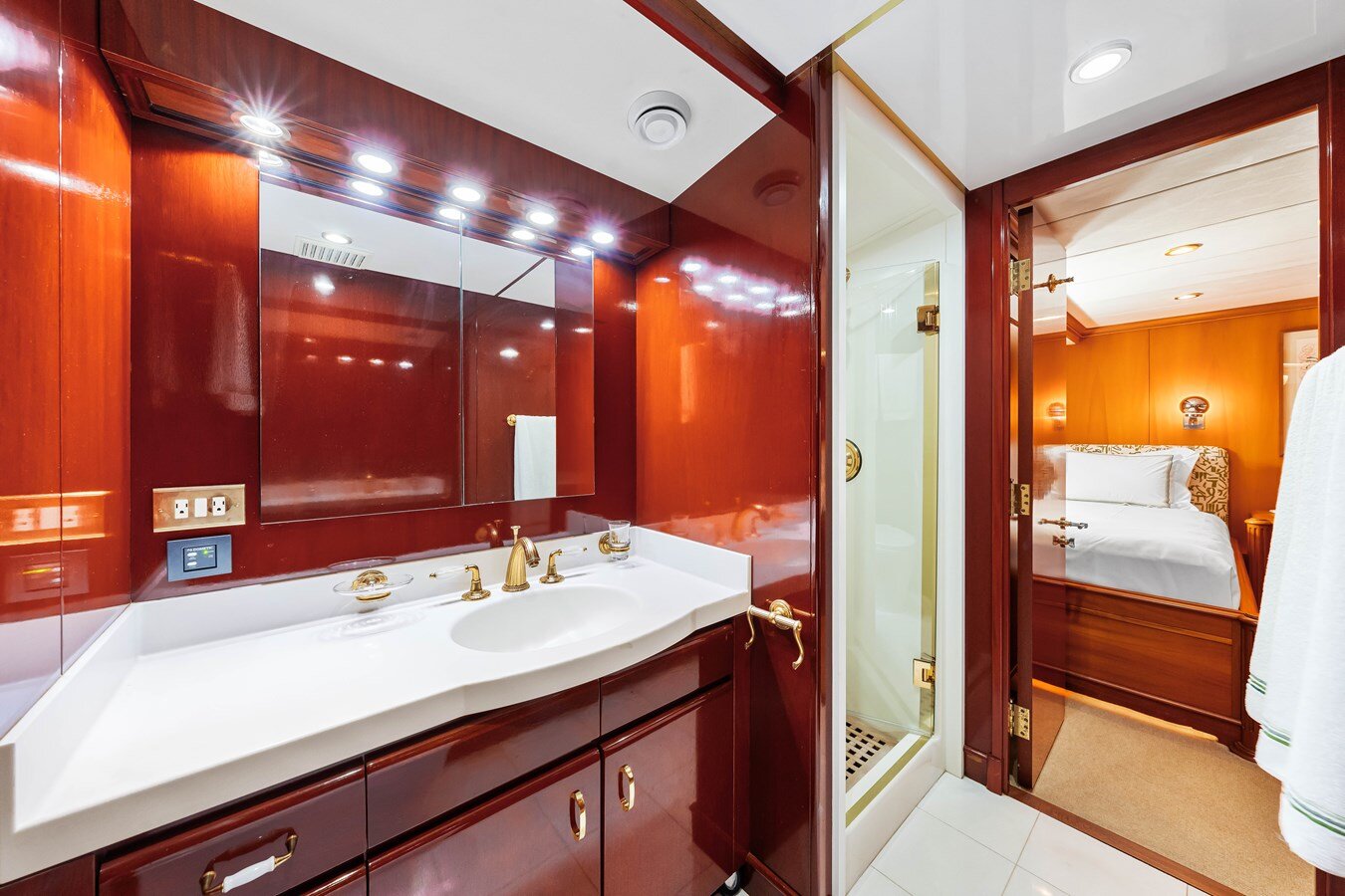 1996-palmer-johnson-121-6-5182a8