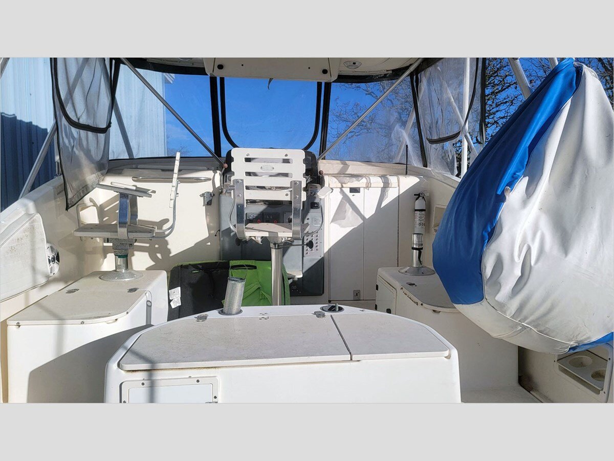 1996-pursuit-30-1-f679bf