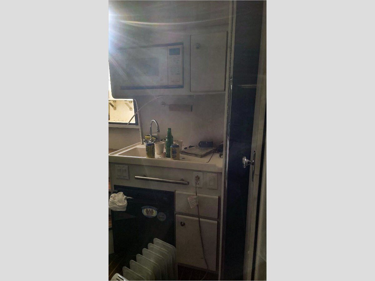 1996-pursuit-30-1-f679bf