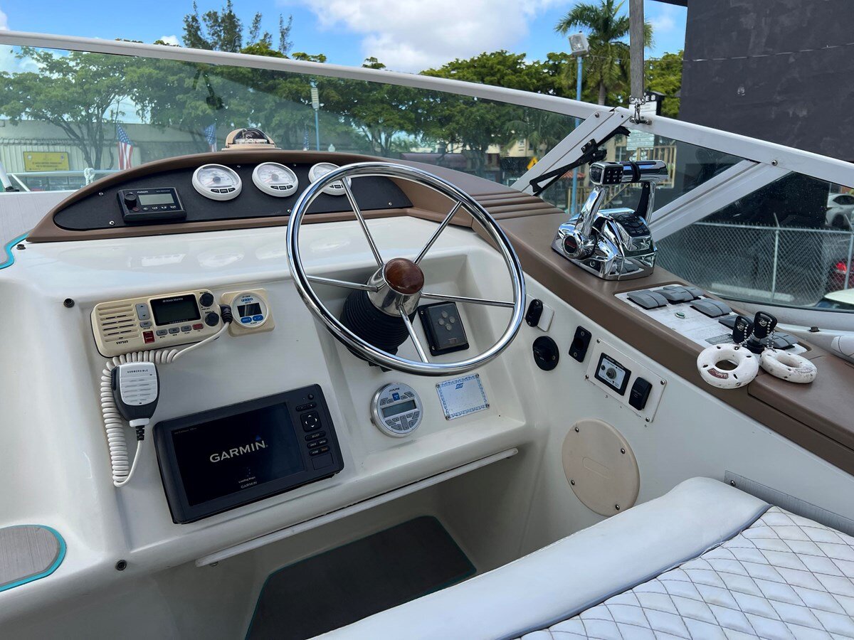 1996-silverton-32-3e1e2f