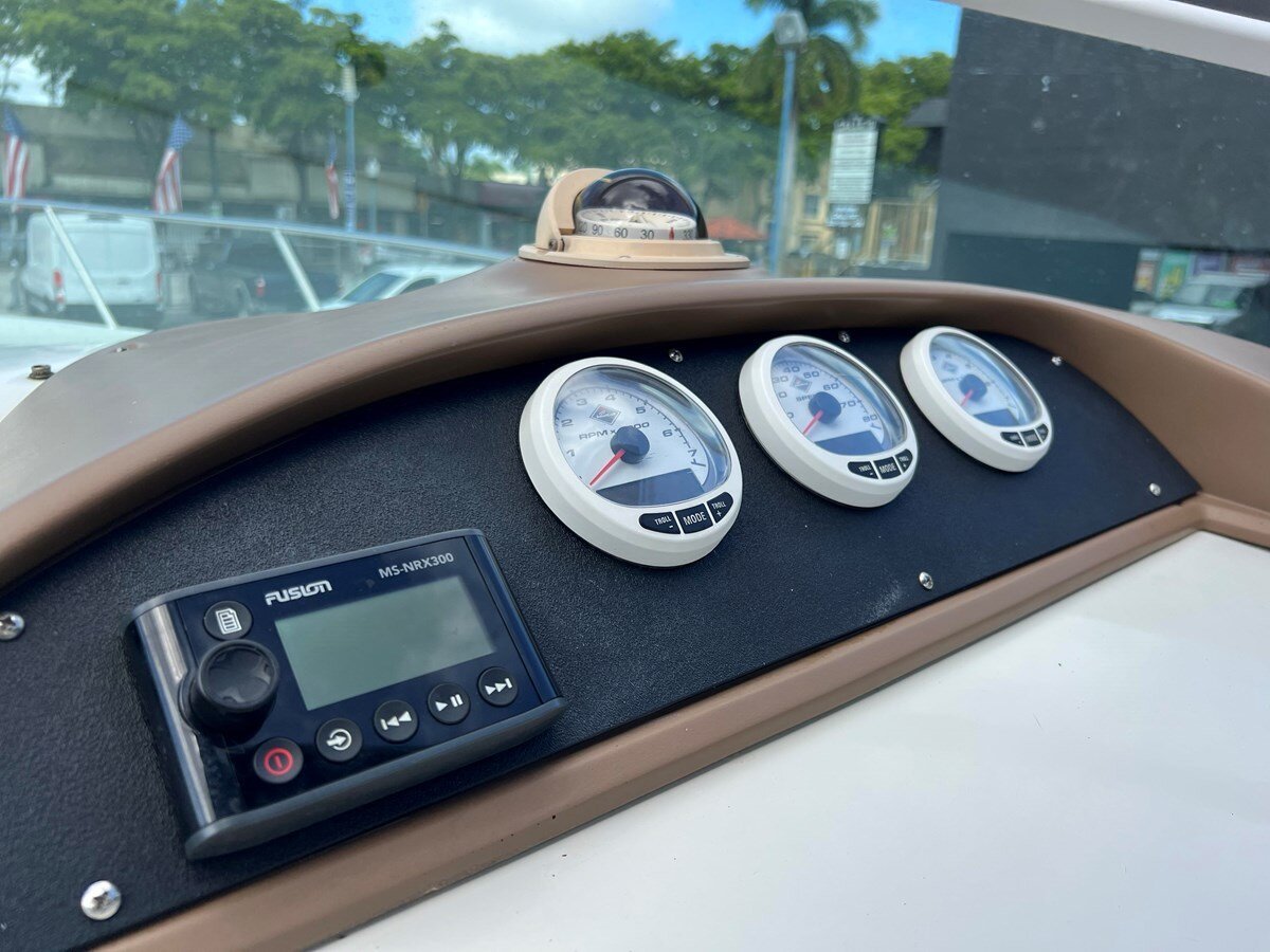 1996-silverton-32-3e1e2f