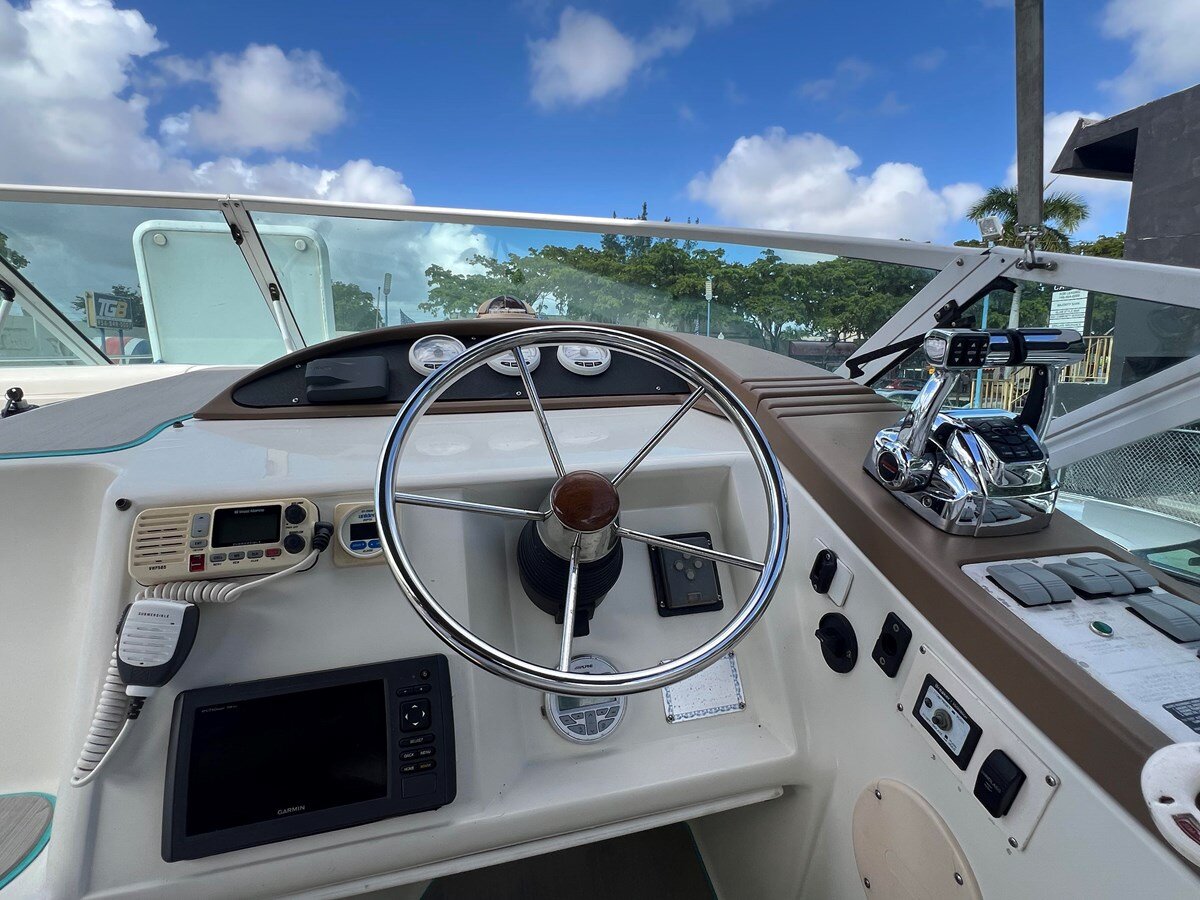 1996-silverton-32-3e1e2f