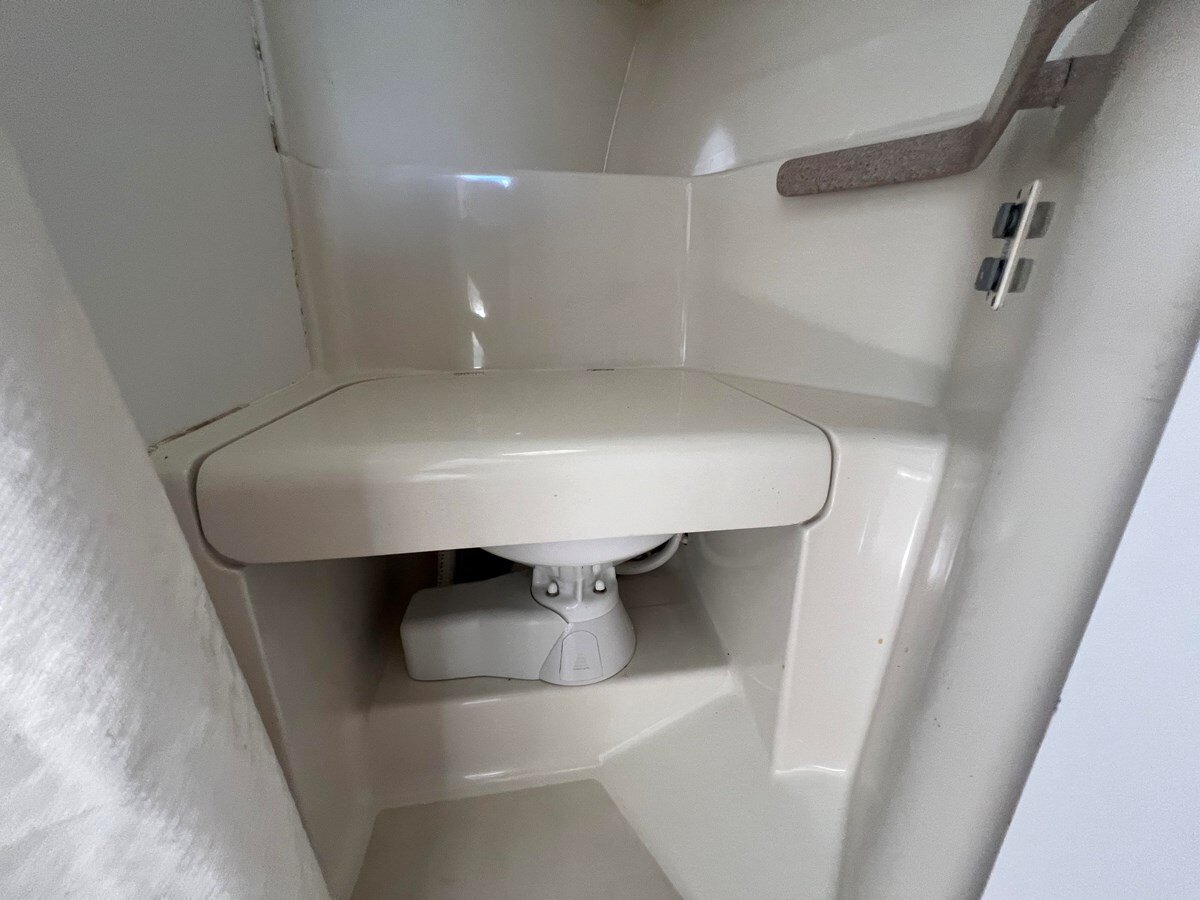 1996-silverton-32-3e1e2f