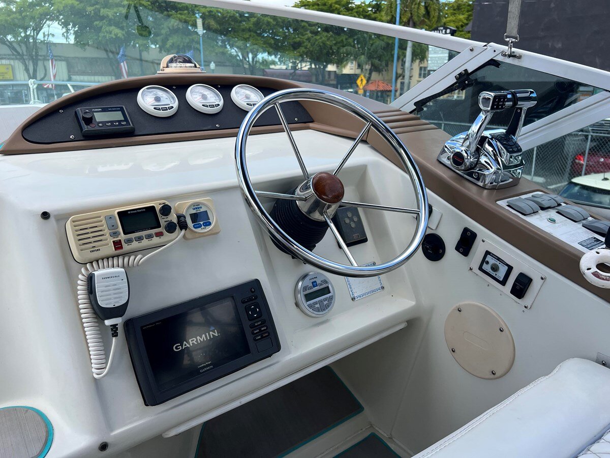 1996-silverton-32-3e1e2f