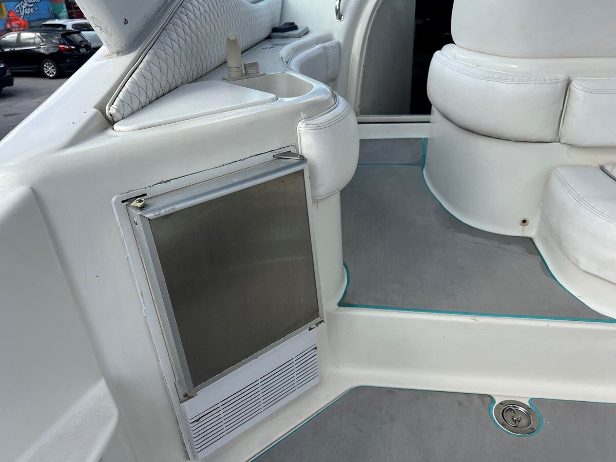 1996-silverton-32-3e1e2f