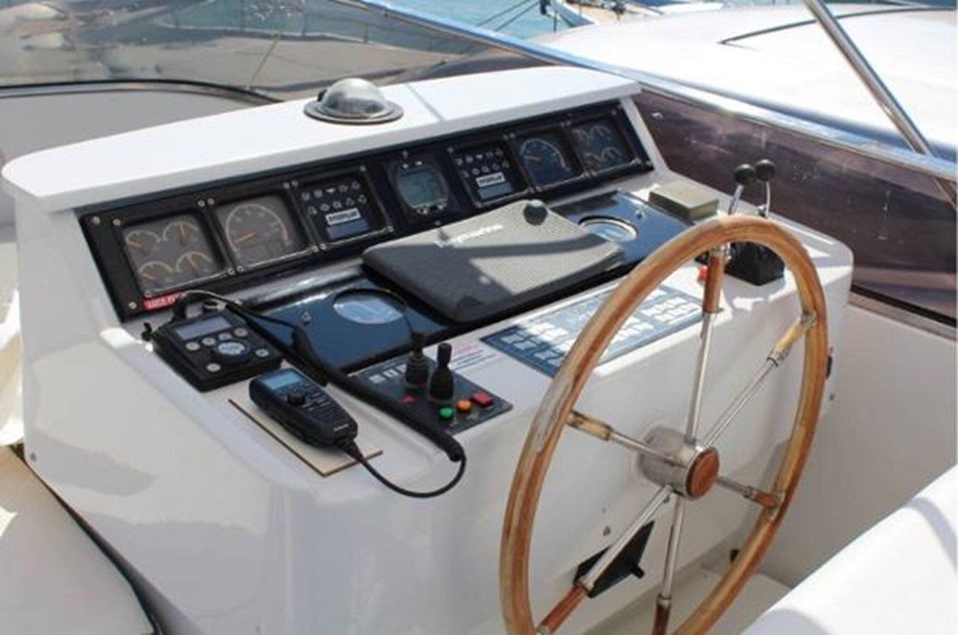 1997-amer-yachts-74-f31a61