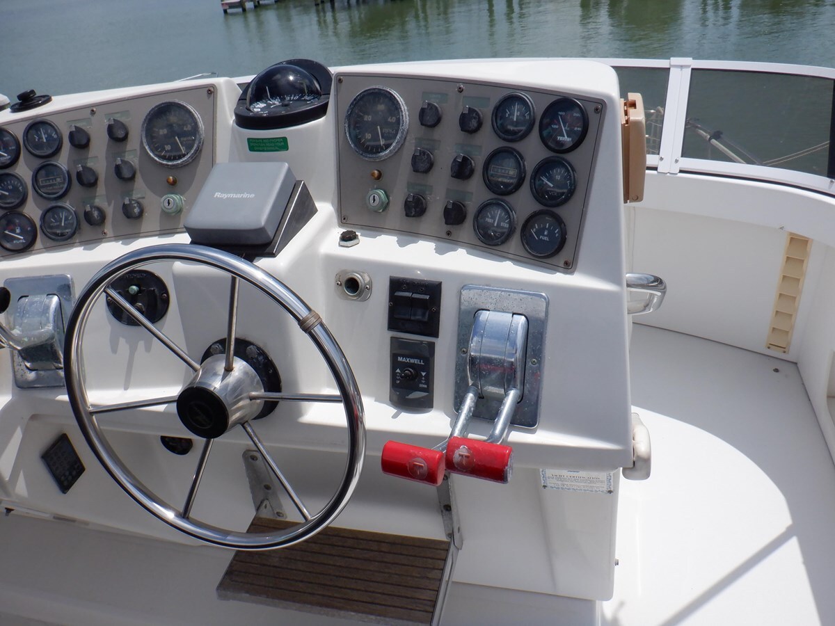 1997-carver-35-3a8a60