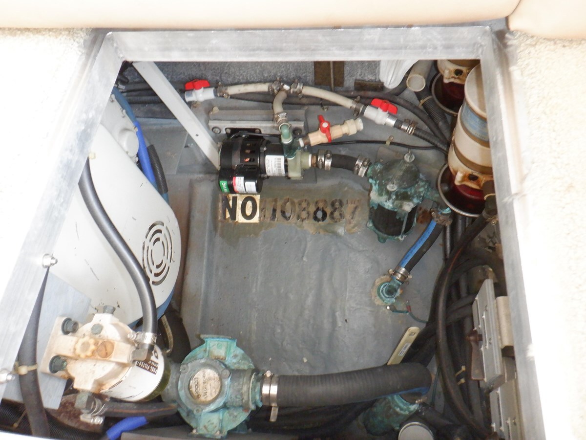 1997-carver-35-3a8a60