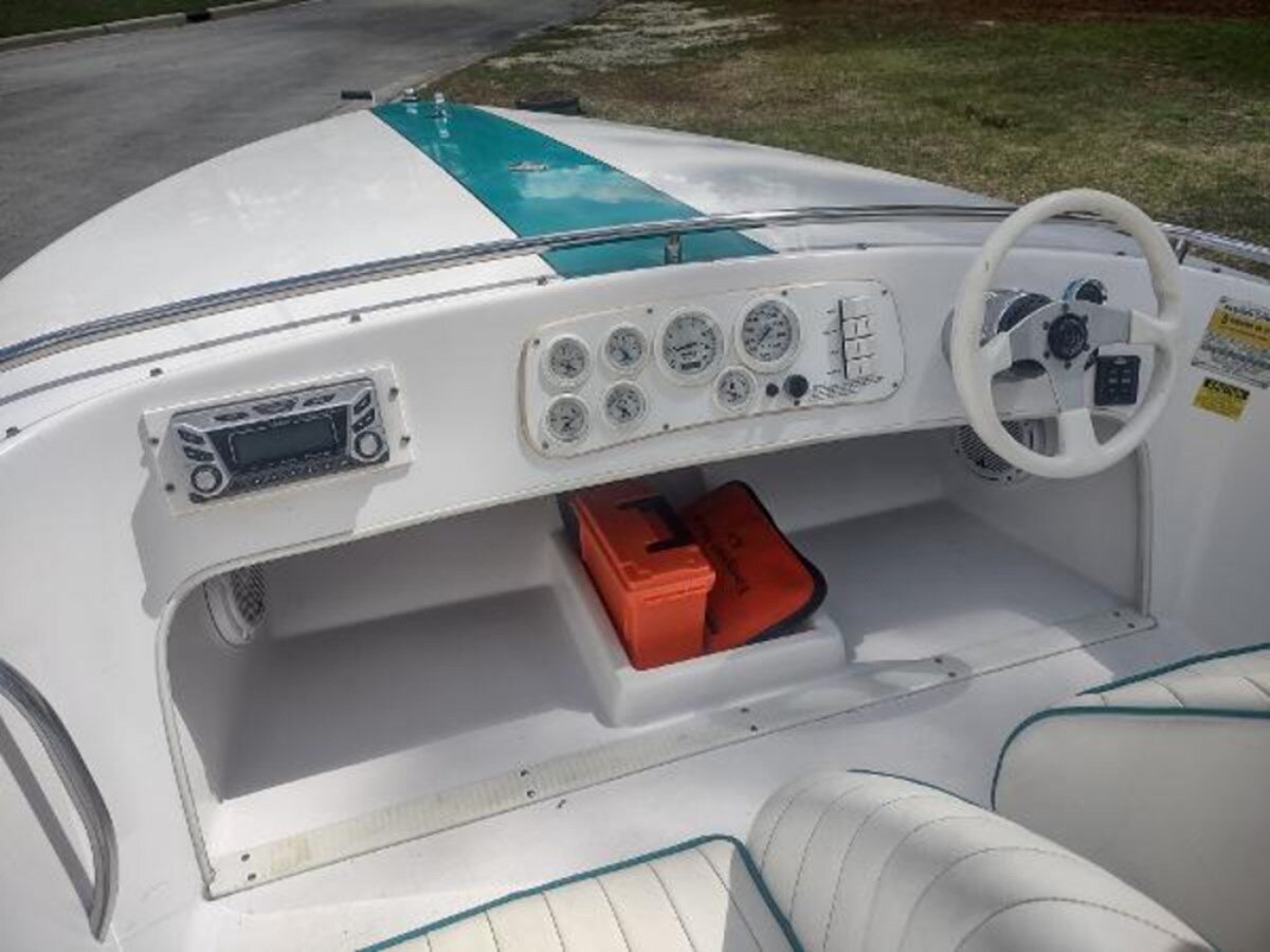 1997-donzi-marine-18-31abe0