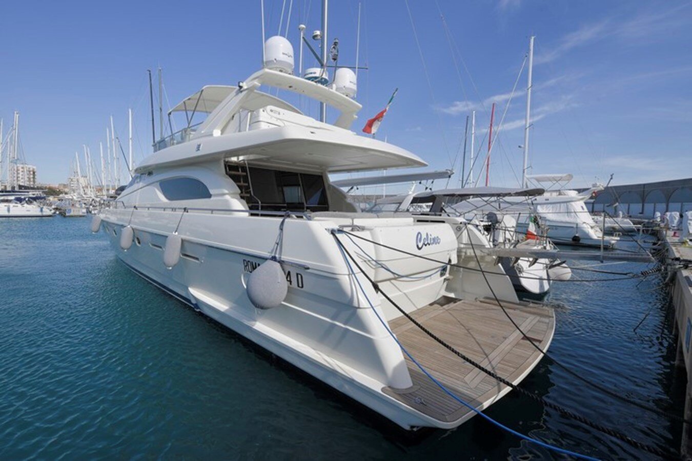 1997 FERRETTI YACHTS 70' 5