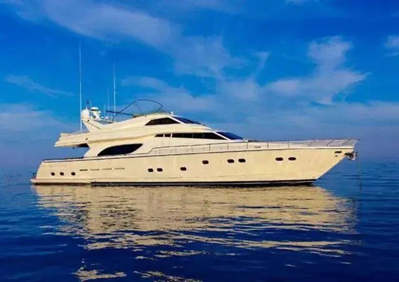 1997-ferretti-yachts-80-7-fa0d67