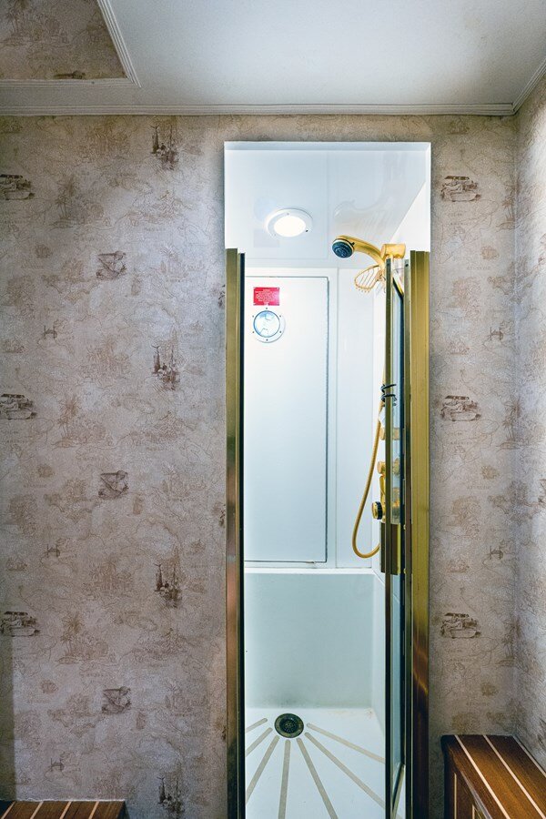 1997-hatteras-65-72a852