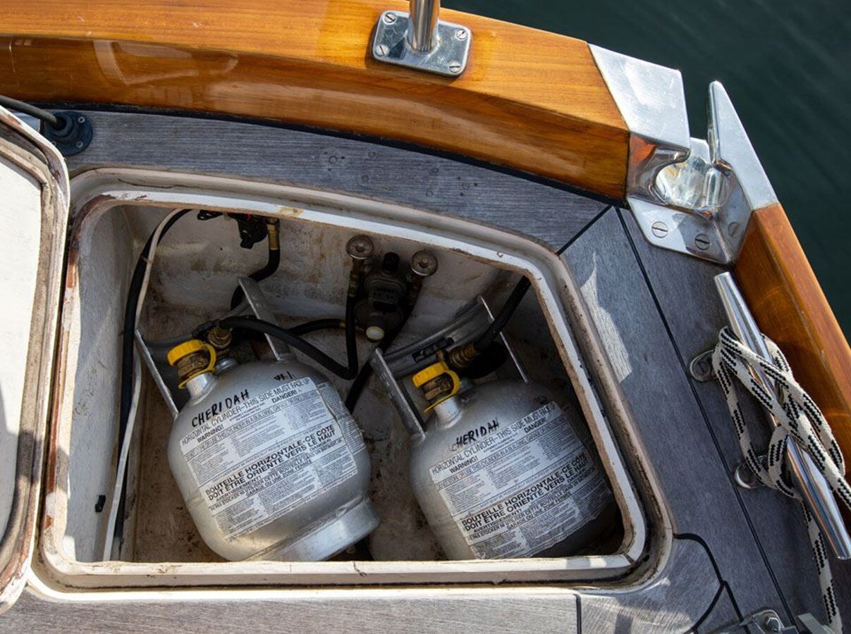 1997-henry-hinckley-52-4-753998