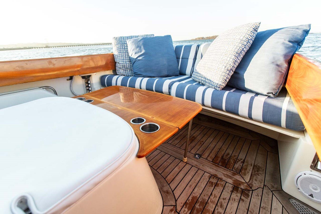 1997-hinckley-36-5-4dc60f