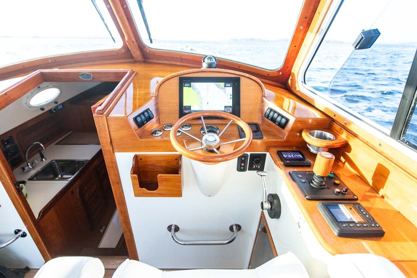 1997-hinckley-36-5-4dc60f