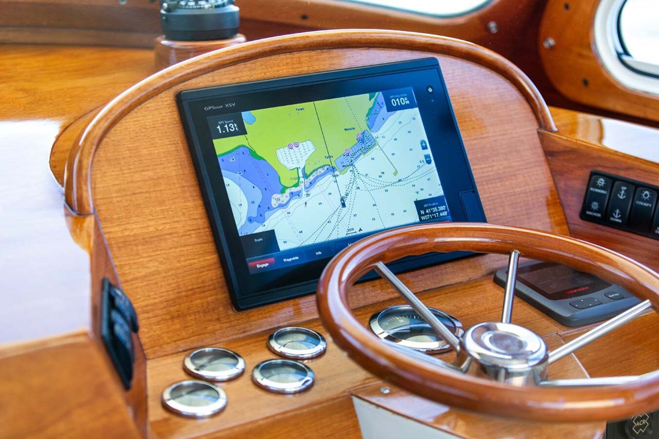 1997-hinckley-36-5-4dc60f