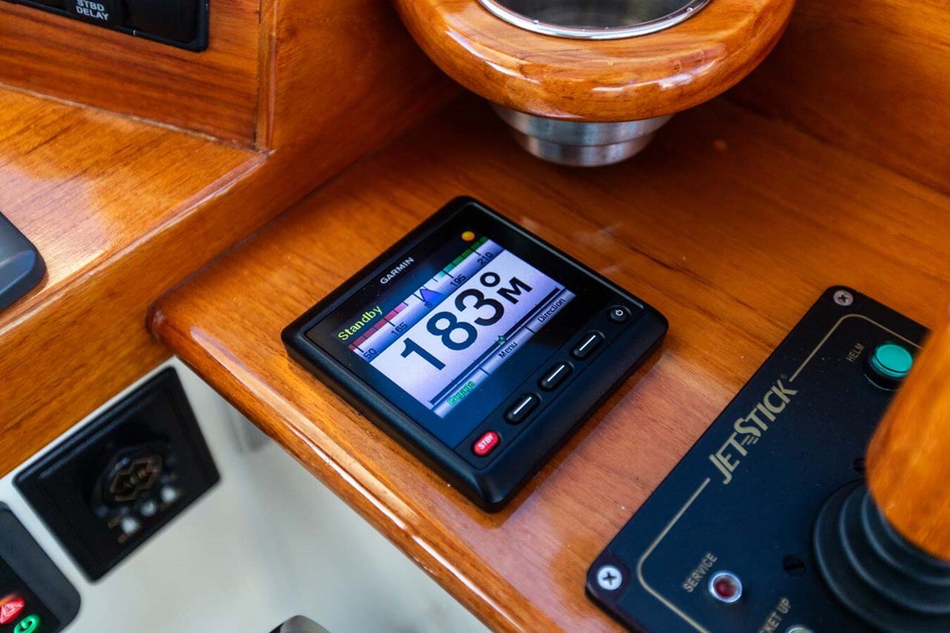 1997-hinckley-36-5-4dc60f