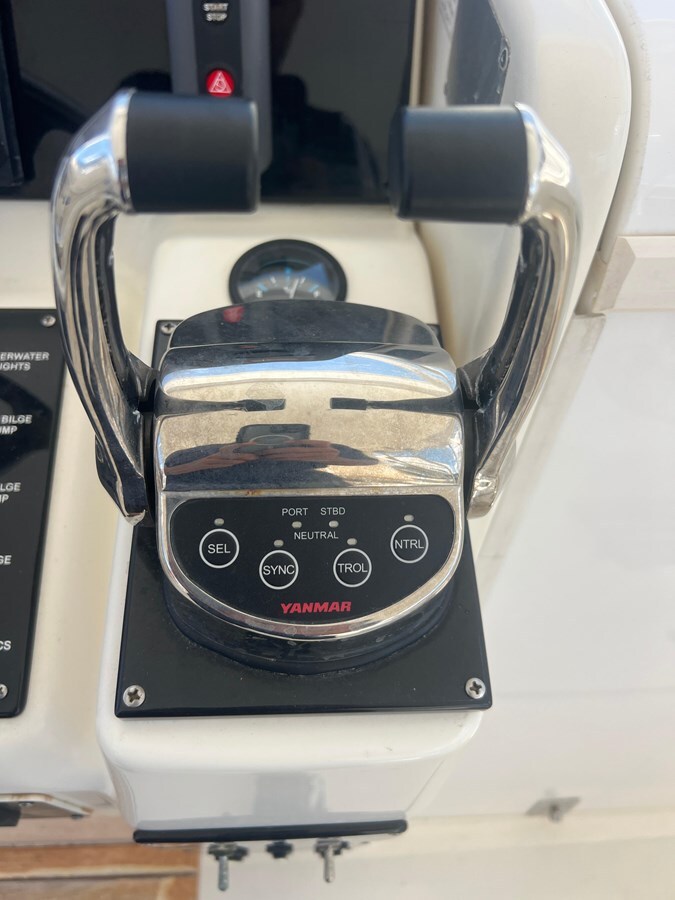 1997-pursuit-boats-29-bc03dc