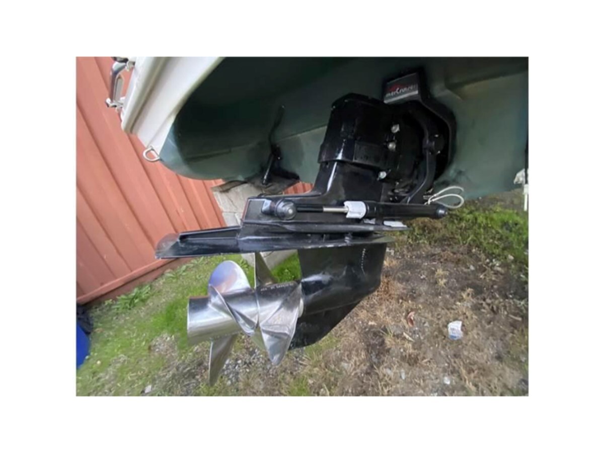 1997-rinker-27-5-8d2266