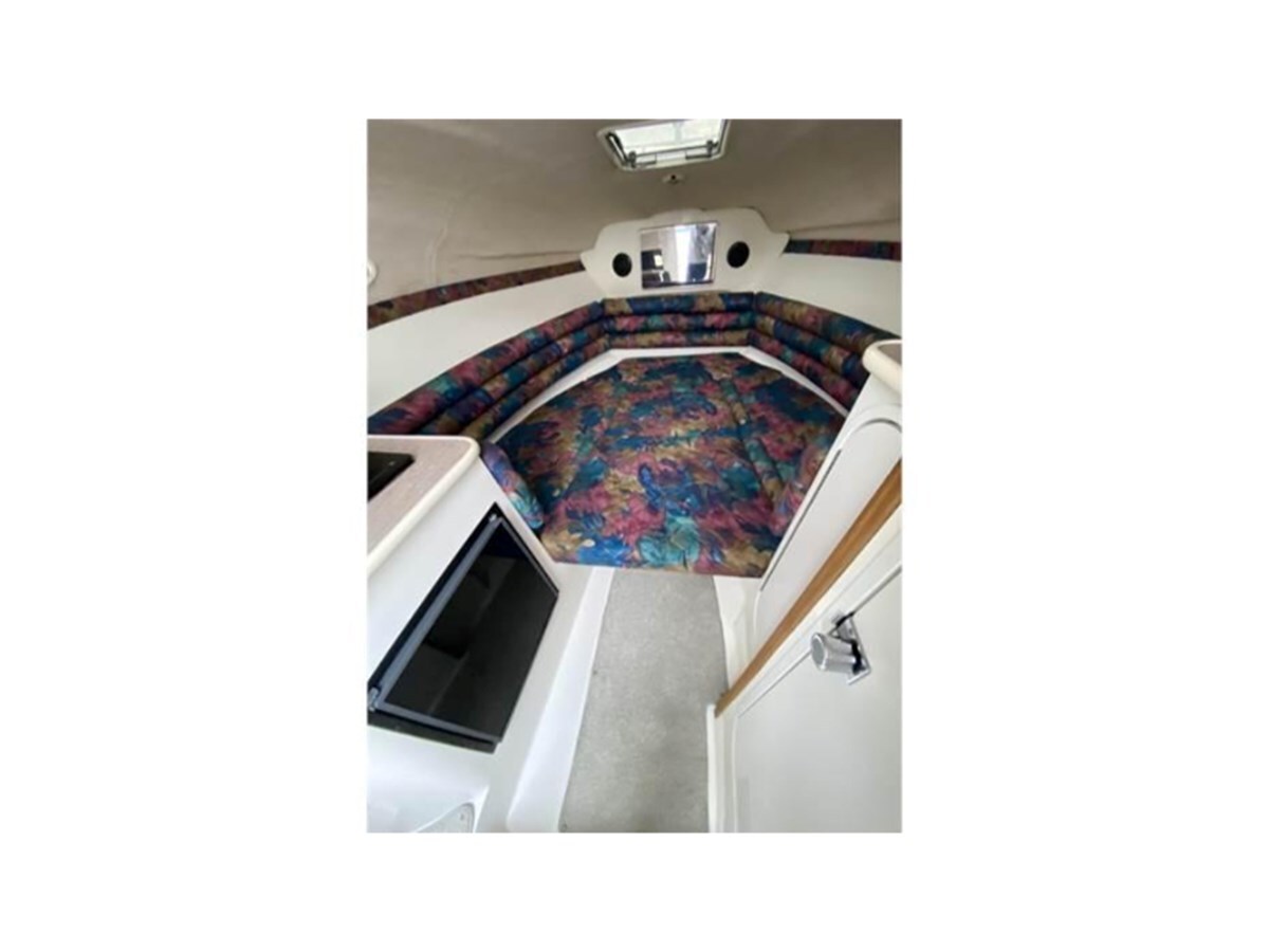 1997-rinker-27-5-8d2266