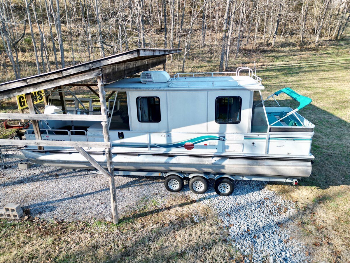 1997-sun-tracker-32-82c09f