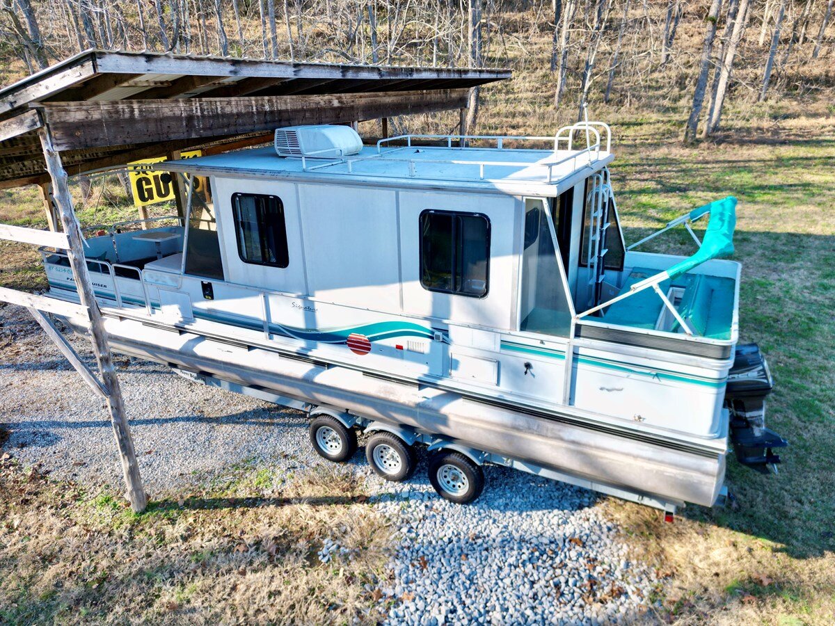 1997-sun-tracker-32-82c09f