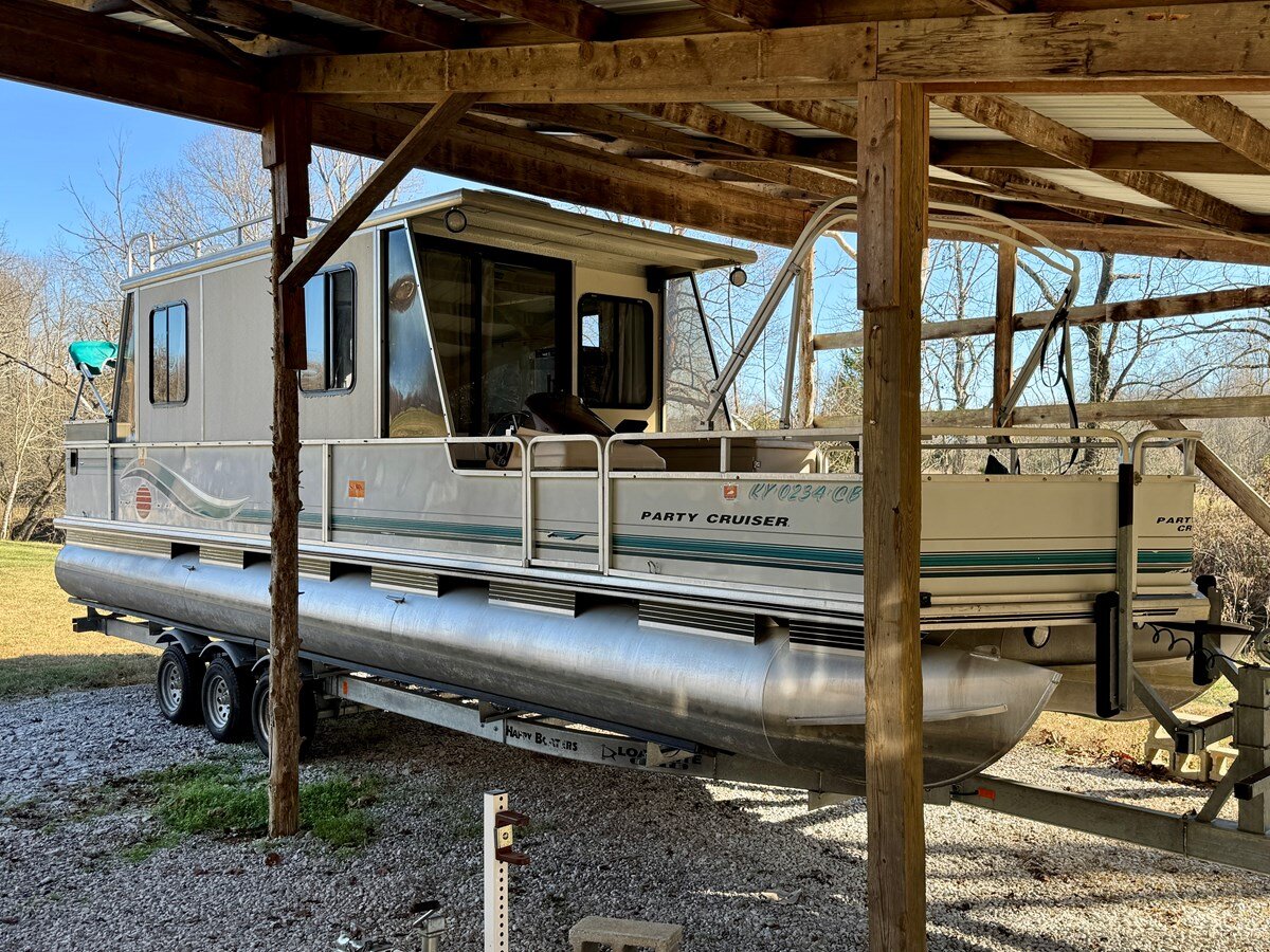 1997-sun-tracker-32-82c09f