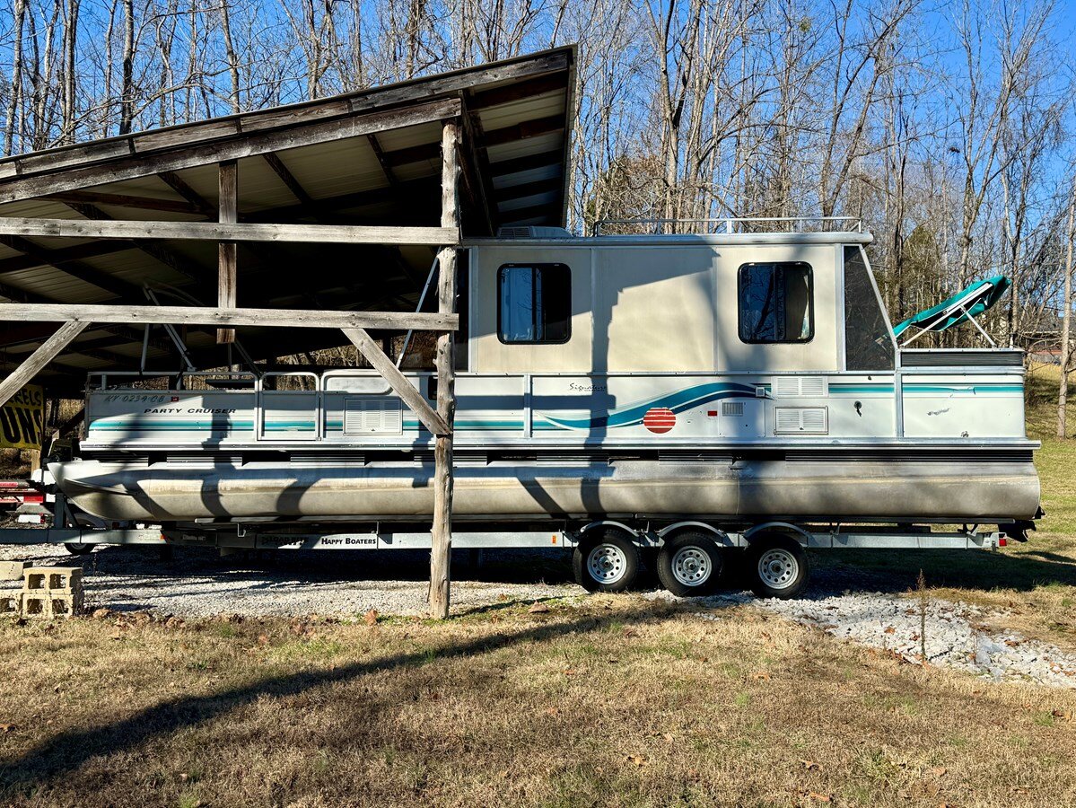 1997-sun-tracker-32-82c09f