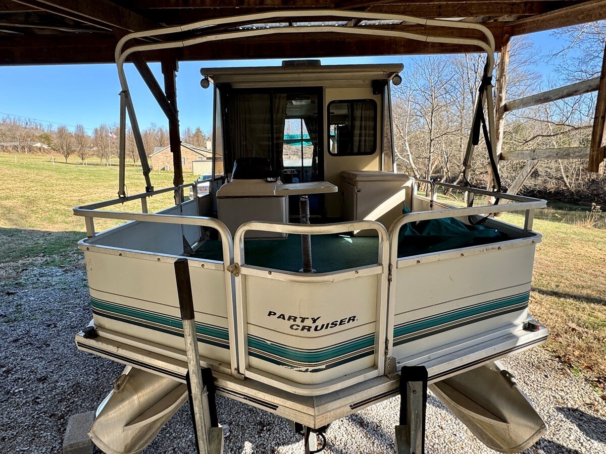 1997-sun-tracker-32-82c09f