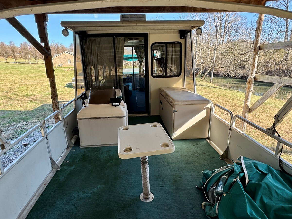 1997-sun-tracker-32-82c09f