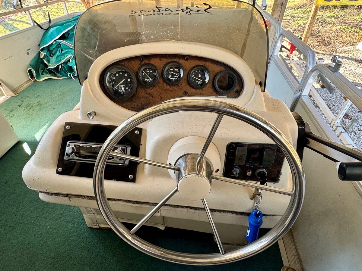 1997-sun-tracker-32-82c09f