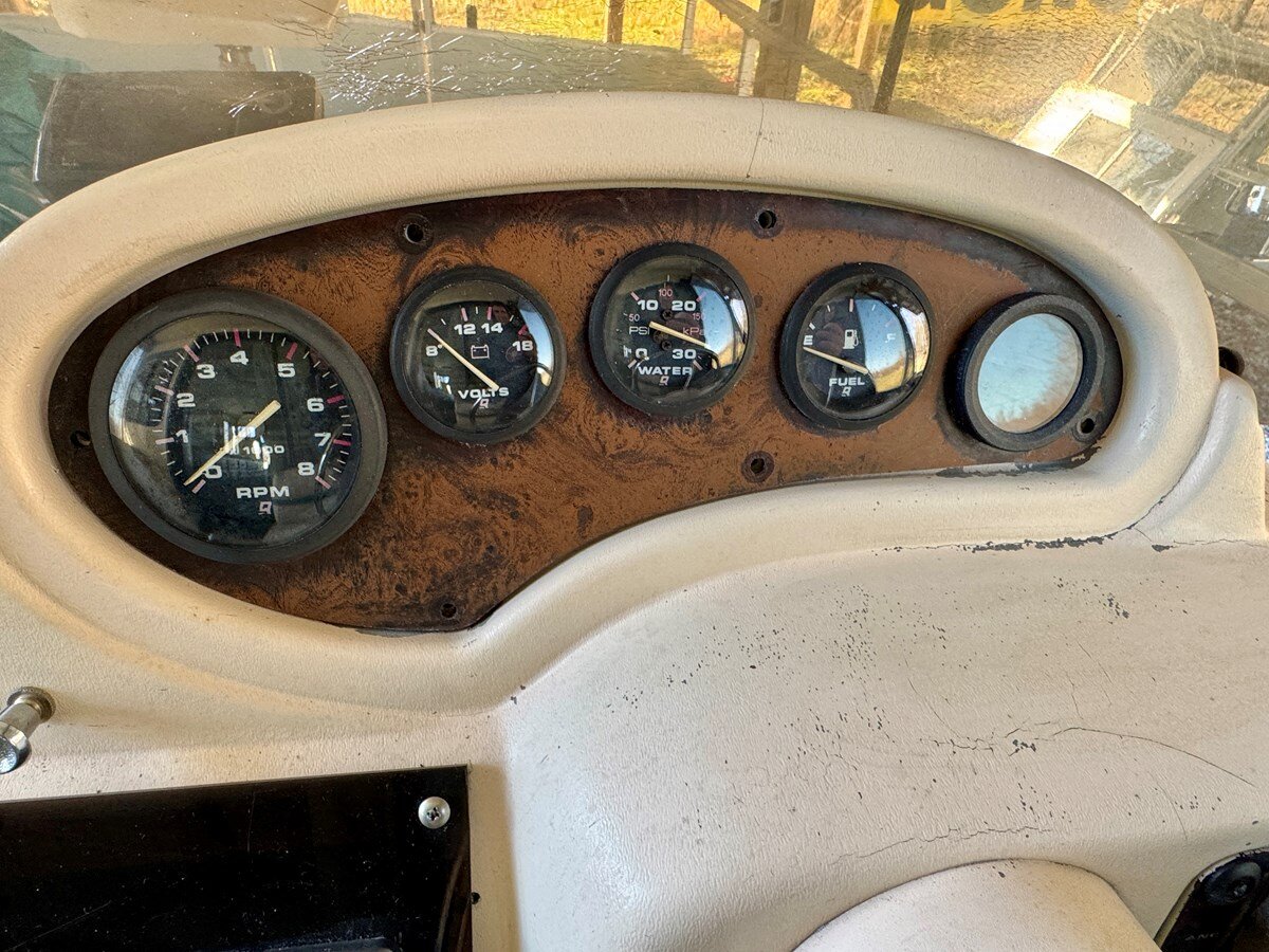 1997-sun-tracker-32-82c09f