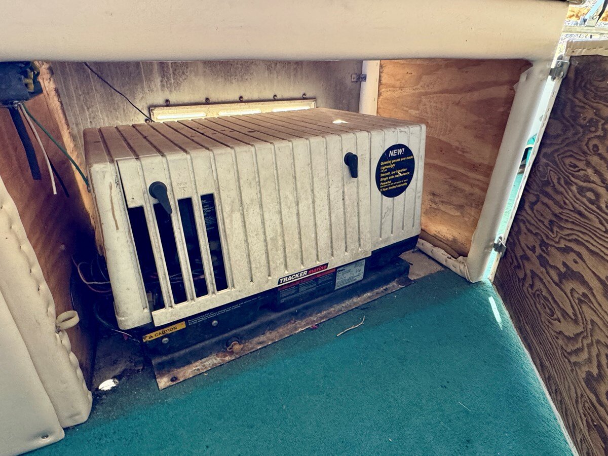 1997-sun-tracker-32-82c09f