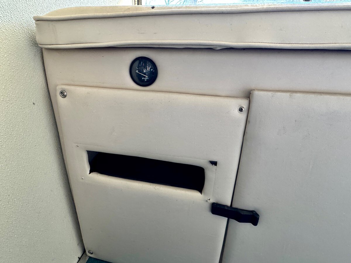 1997-sun-tracker-32-82c09f