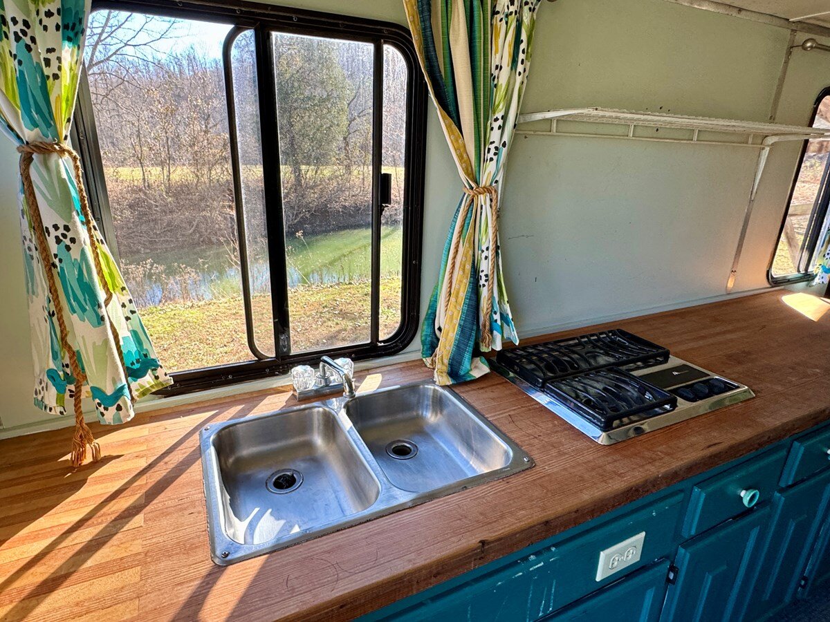 1997-sun-tracker-32-82c09f