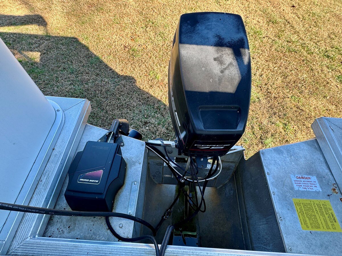 1997-sun-tracker-32-82c09f