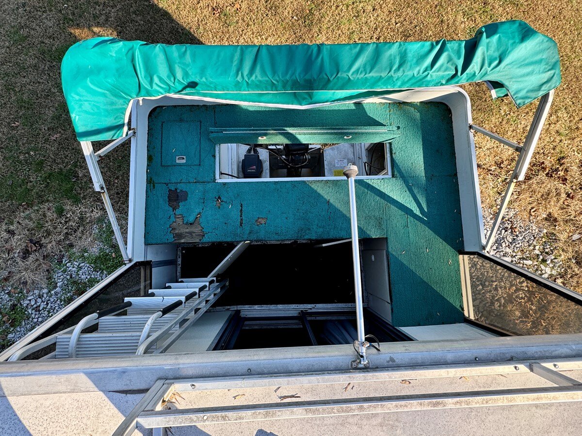 1997-sun-tracker-32-82c09f